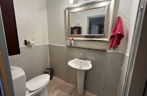 Lansing Apartment | Cabin style w/private entrance - 5 min to FRIB, MSU, McLaren and Sparrow