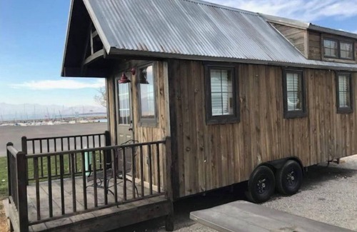 Vineyard House | Cabin Tiny Home on the Lake