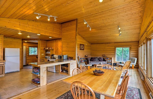 Sutton Cabin | Cabin w/Glacier Views: Walk to Matanuska River!