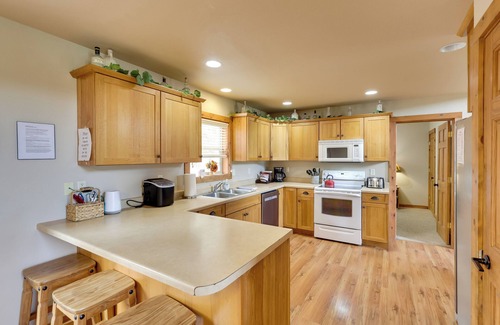 Hill City Cabin | Cabin w/On-Site Trails - 15 Miles to Mt Rushmore!