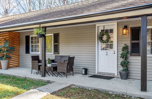 Woodstock Cabin | Cabin W/Private Hot tub, Fire pit & PetFriendly 10min Loon mtn & owls nest
