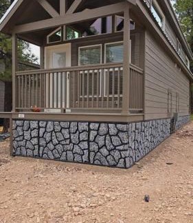 Williams Ski Chalet | Cabin with a Mountain view 6B