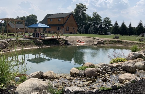 Waterford Cabin | Cabin with private sand beach and swimming pond
