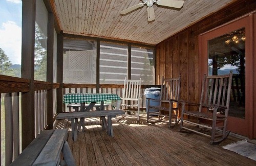 Townsend Cabin | Cabin with wonderful mountain views, 2 BR/2 BA, sleeps 6