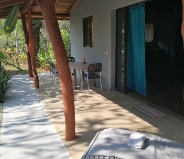 Montezuma Apartment | Cabinas casa las flores