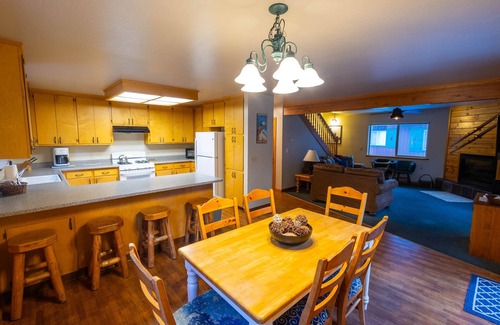 Strawberry House | Cabins at Strawberry - Fir