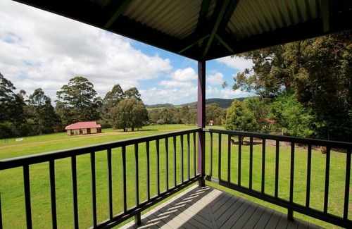 North Walpole Hotel | Cabins nestled in 170 acres of old growth forest near the Valley of the Giants.