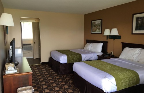 Lancaster Hotel | Cabot Inn & Suites