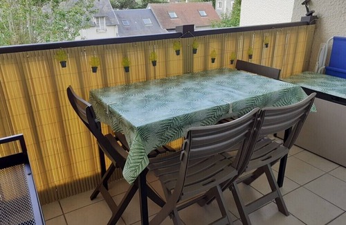 Cabourg Apartment | Cabourg Classified 3* App 480 m from the beach, 3room, 2bed, 4pers. Arrival on Saturday