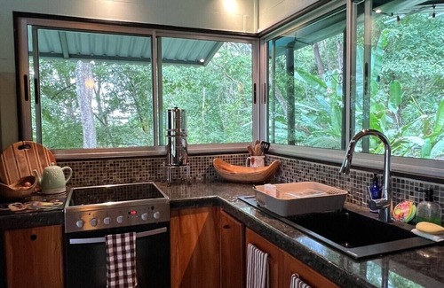 Playon House | Cacao Forest Treetop Cottage w/AC – 15 min to Beach & Town – Puntarenas
