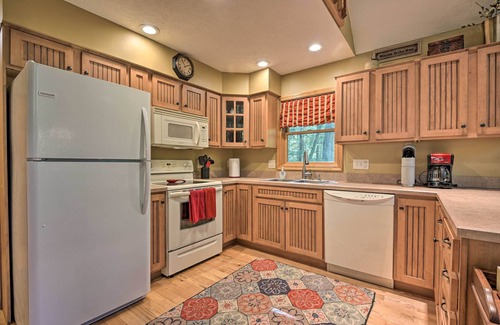 Great Cacapon Cabin | Cacapon River Cabin w/Private River Access!