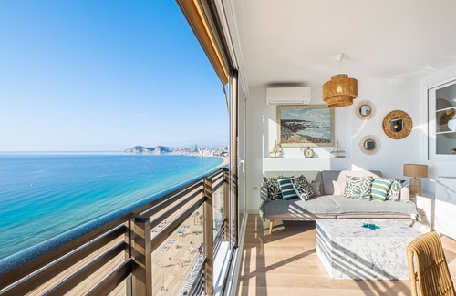 Benidorm Apartment | Cachirulo Deluxe Apartment 13-B Levante Beach