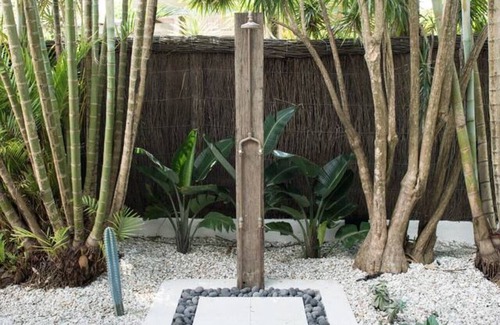 St. Lucia House | Cactus Rose Villa - Private Stay in Byron