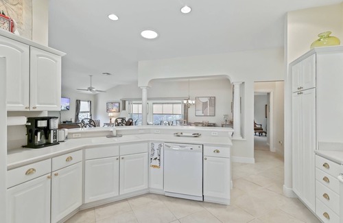 Mallory Square House | Caddy Shack 1, The Villages, near Sumter Landing 3 BD/2 BA with golf cart
