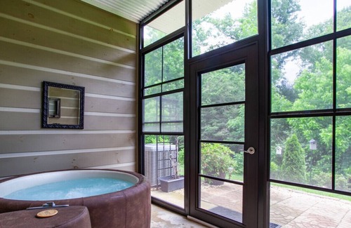 Townsend Condo | Cades Cove Paradise - SoftTub Spa & Fireplace!