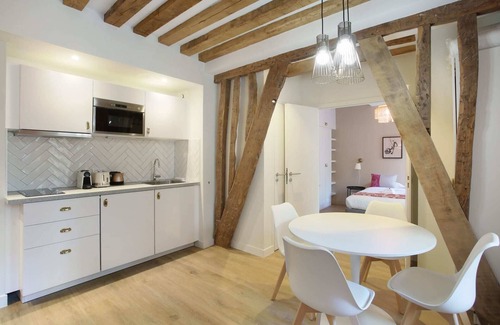 Quartier du Faubourg-Montmartre Apartment | Cadet 105 - One Bedroom Apartment, Sleeps 4