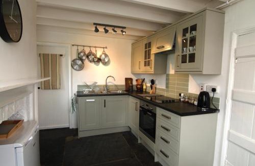 Cwrt House | Cae Mawr Borth and Ynyslas