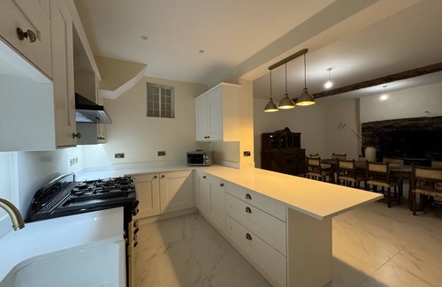 Llanbedr House | Cae Nest Hall