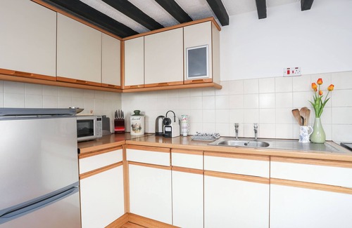 Beaumaris Cottage | CAE PERSON, pet friendly, with open fire in Llangoed
