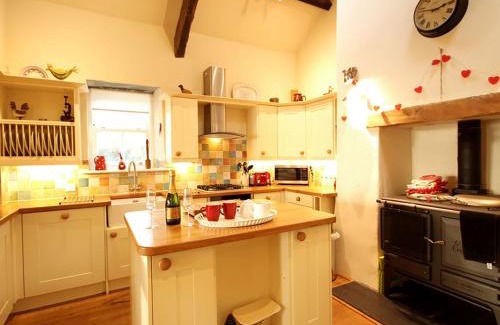 Criccieth House | Cae'r Dyni Caer Dyni