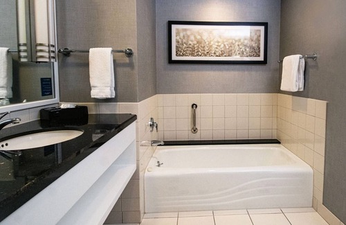 Windsor Hotel | Caesars Windsor - A Caesars Rewards Destination