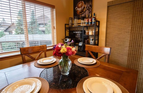 Downtown Leavenworth Condo | Café Condo Mountain Escape - Heated Pool & HotTub Open Late