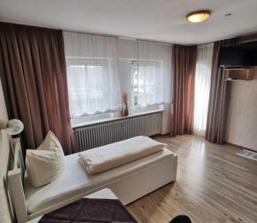 Thyrnau House | Cafe zum Toni