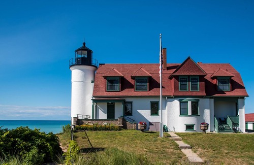 Frankfort House | Cair Paravel, Lakefront family cottage with spectacular views, private beach
