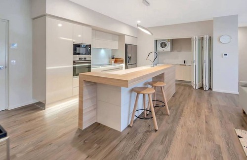 Cairns North Apartment | Cairns North 4-Bed with Outdoor Dining & Pool