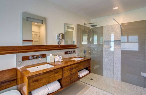 Lance aux Epines Apartment | Calabash Deluxe Suite