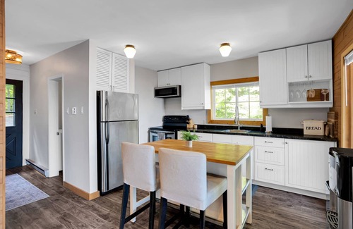 Calabogie Cottage | Calabogie Lake Cottage, walking distance to ski hill