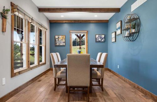 Campton House | Calaboose Retreat