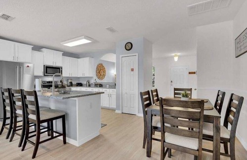 Calabria House | Calabria Lakeside Villa w Private Pool, Spa, Game Room - Minutes to Disney