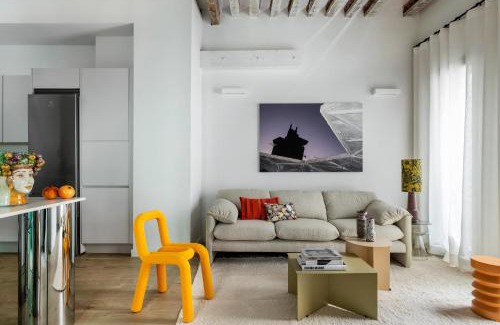 Barrio de La Latina Apartment | Calatrava - Darya Living