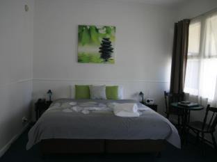 Kangaroo Flat Hotel | Calder Family Motel