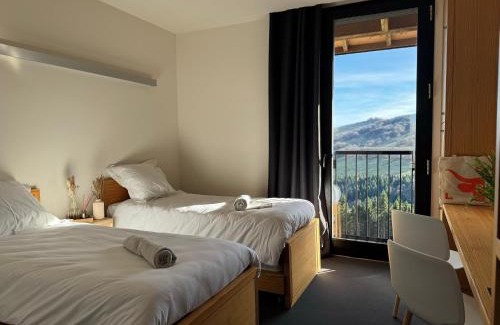 Saint-Projet-de-Salers Hotel | Caldera hébergement et activités d'altitude