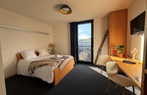 Saint-Projet-de-Salers Hotel | Caldera hébergement et activités d'altitude