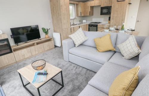 Hasguard Cross House | Caldey