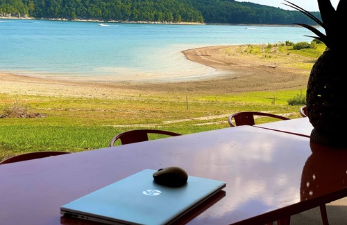 Beaver Shores House | Calendar NOW Open Beaver Lake 12min 2 dwntwn