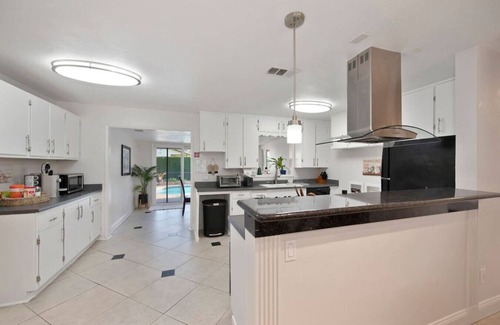 Sacramento House | CalExpo/Arden/HotTub/Pool/Firepit/BBQ/No Pet Fee
