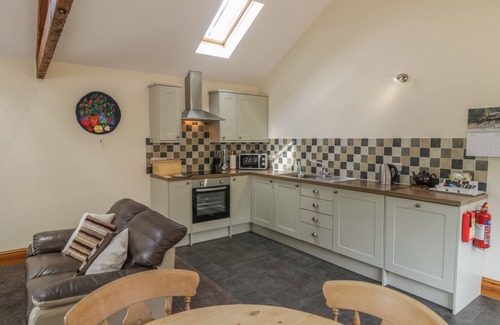 Thirsk Cottage | CALF HOUSE, family friendly, with a garden in Thirsk