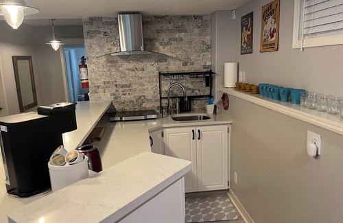 Southeast Calgary House | Calgary Lake House B&B