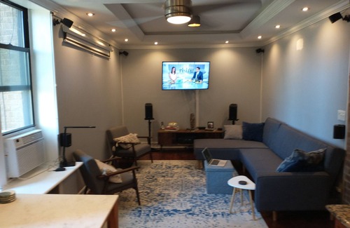 Highbridge House | Cali King 1bed/1bath Pre-War in front of Yankee Stadium