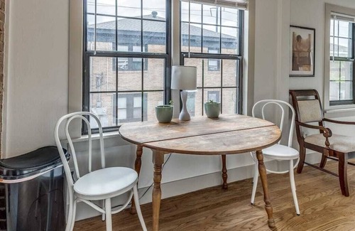 Central Oklahoma City Apartment | Cali-King Bed Perfect for Monthly Renting. OUHSC