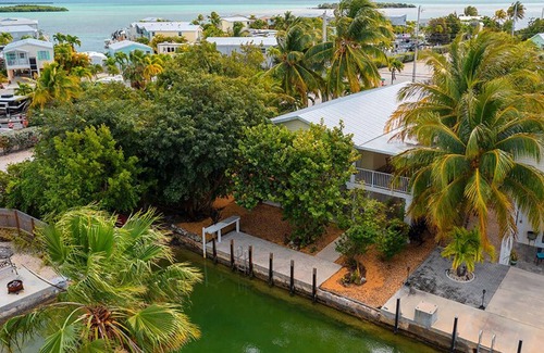 Cutthroat Harbor Estates House | Calico Jack Hideaway