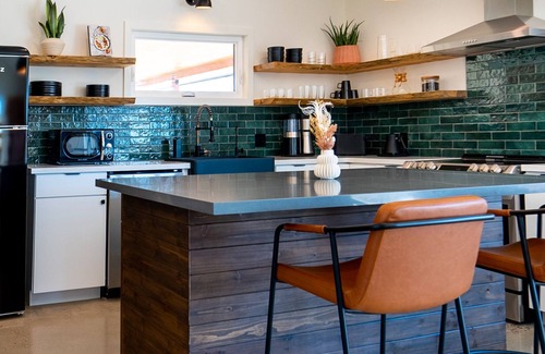 Yucca Valley House | Calico Landing Joshua Tree Oasis with Pool, Spa & Panoramic Desert Views.