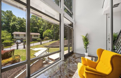 Collier Heights House | California Dreamers in the City