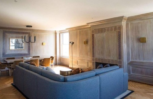 Theater District House | California Dreamin! Pet-friendly Getaway in San Francisco, Near Union Square!