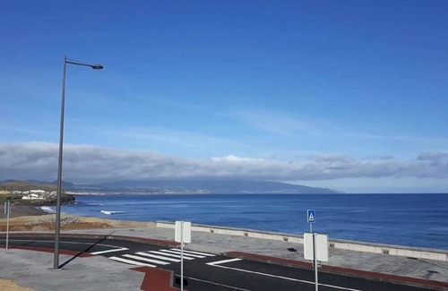Ribeira Grande House | California House in Ribeira Grande