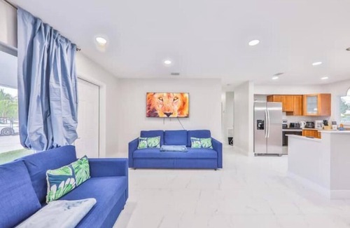 Fort Lauderdale House | Califronia-Style Retreat - 1100